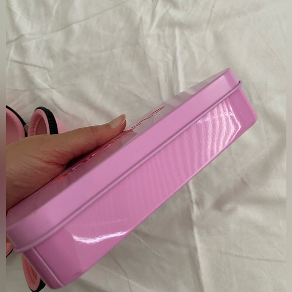 Clinique set of zipped oval Capsule protector Case & metal Storage box New - Picture 7 of 7